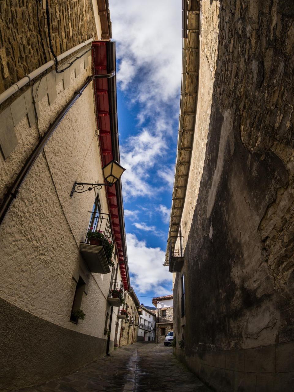 Albergue Restaurante De Artieda Exteriér fotografie