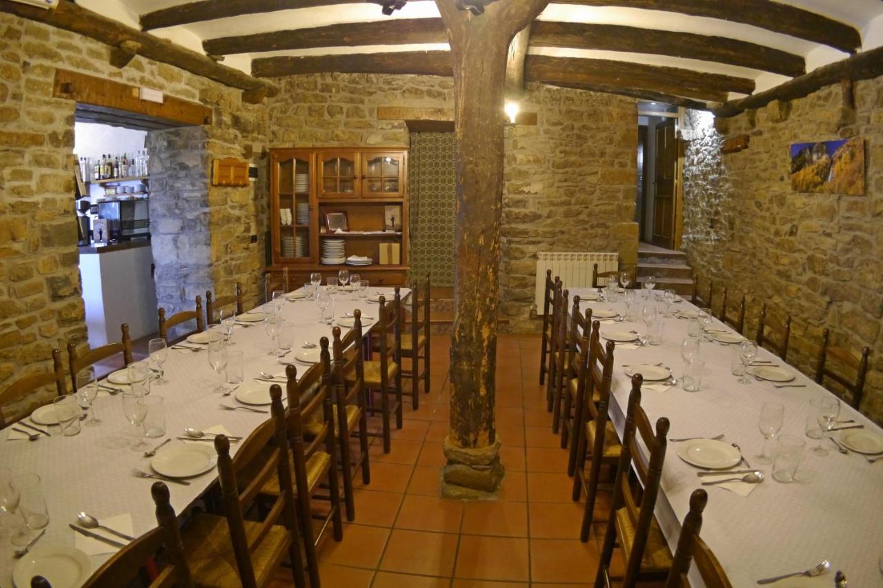 Albergue Restaurante De Artieda Exteriér fotografie