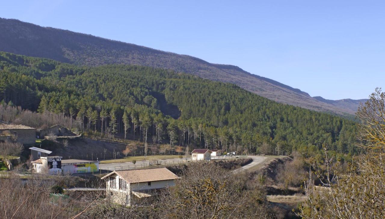 Albergue Restaurante De Artieda Exteriér fotografie