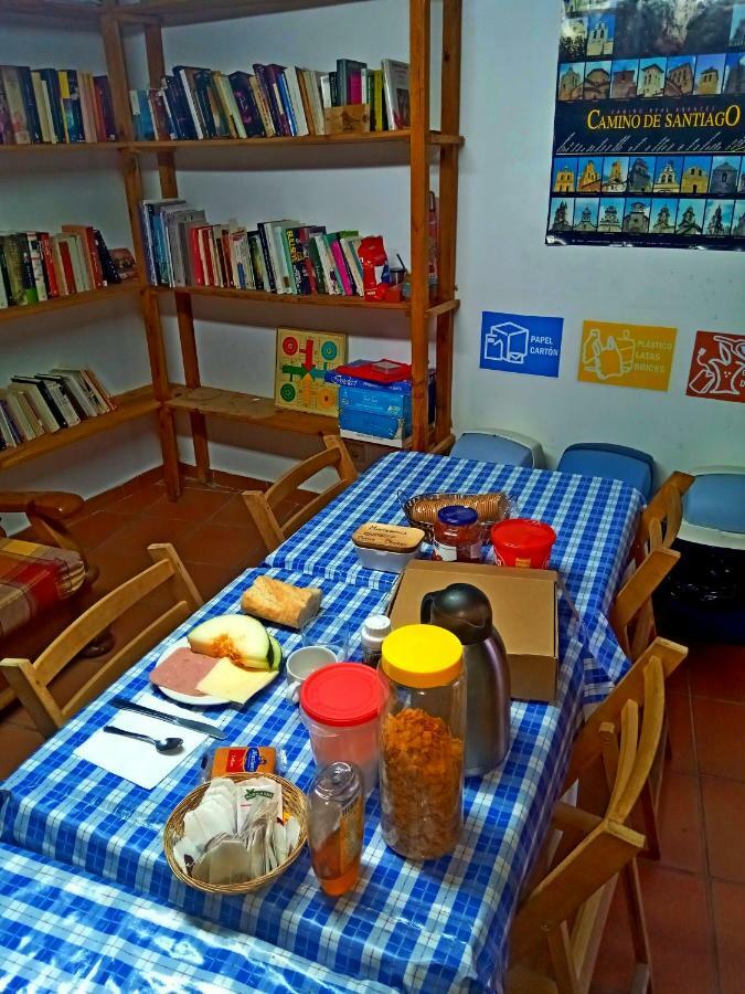 Albergue Restaurante De Artieda Exteriér fotografie